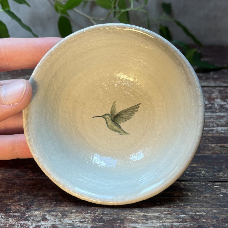 Čajová miska s kolibříkem