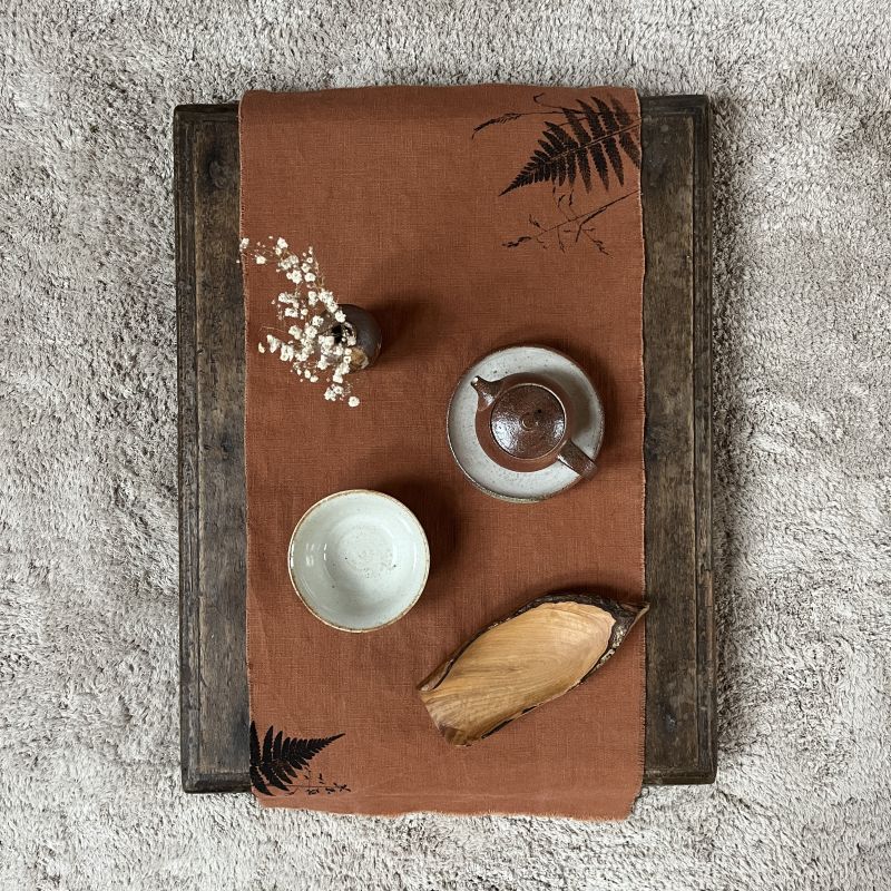 Lněné chabu s kapradinami v barvě rust