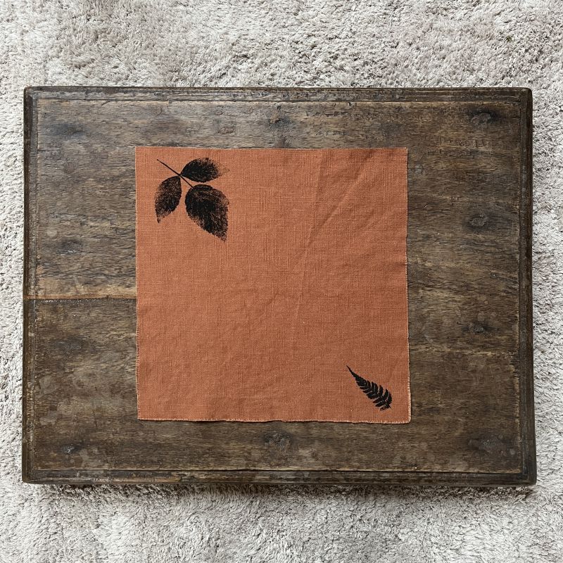 Lněné drobné chabu v barvě rust