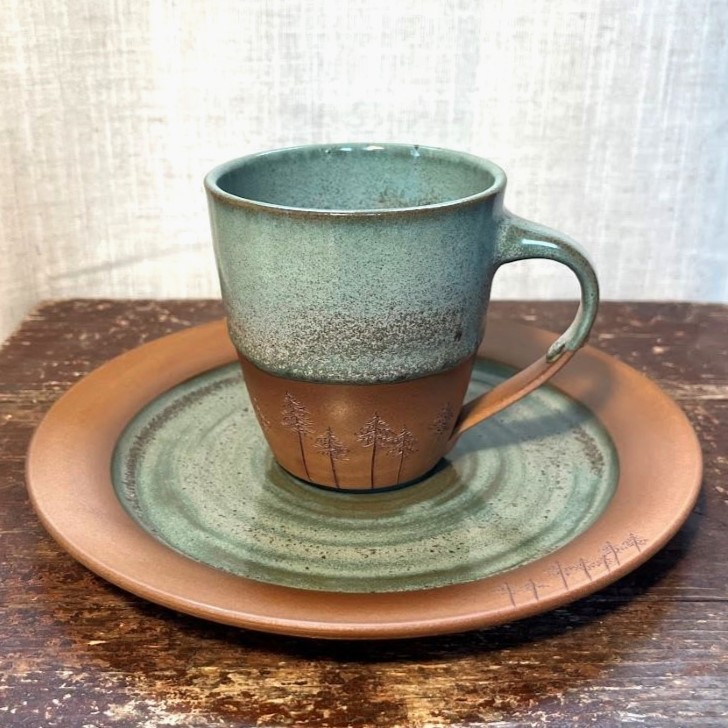 Lesní sada Smrky - hrnek a talířek