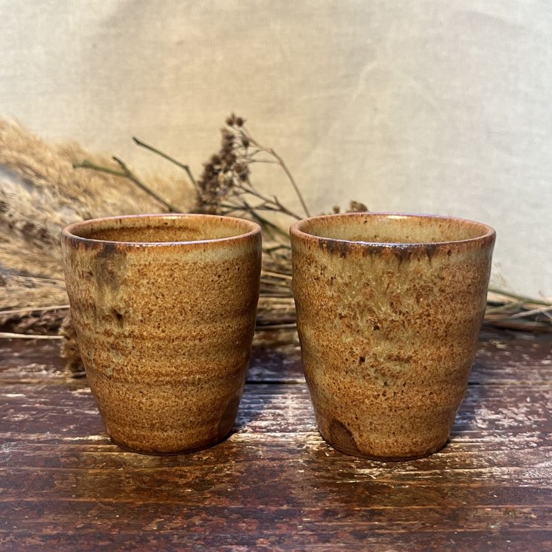 Dvojice yunomi šálků Rust