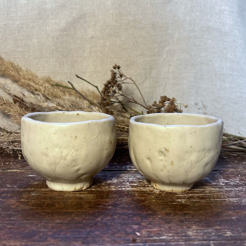 Dvojice mačkaných šálků Cream satin - Tichá louka