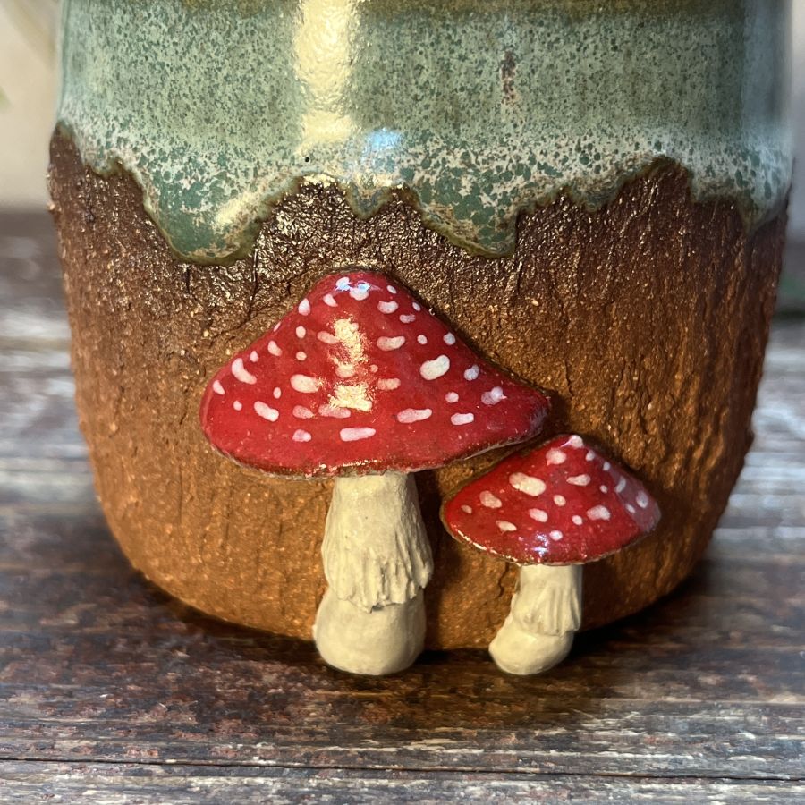 Kalíšek s muchomůrkami