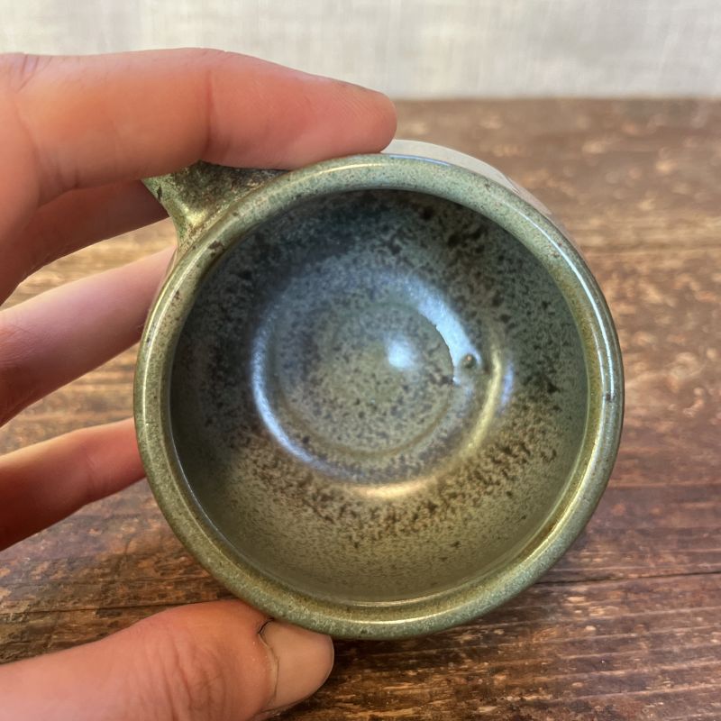 Hrneček s lístky zelenkavý - Saška Uršula