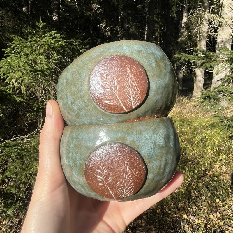 Mačkané kalíšky Louka