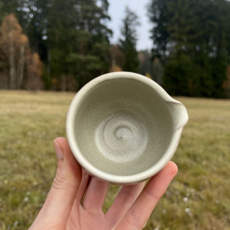 Slíváček/mléčenka s lístky