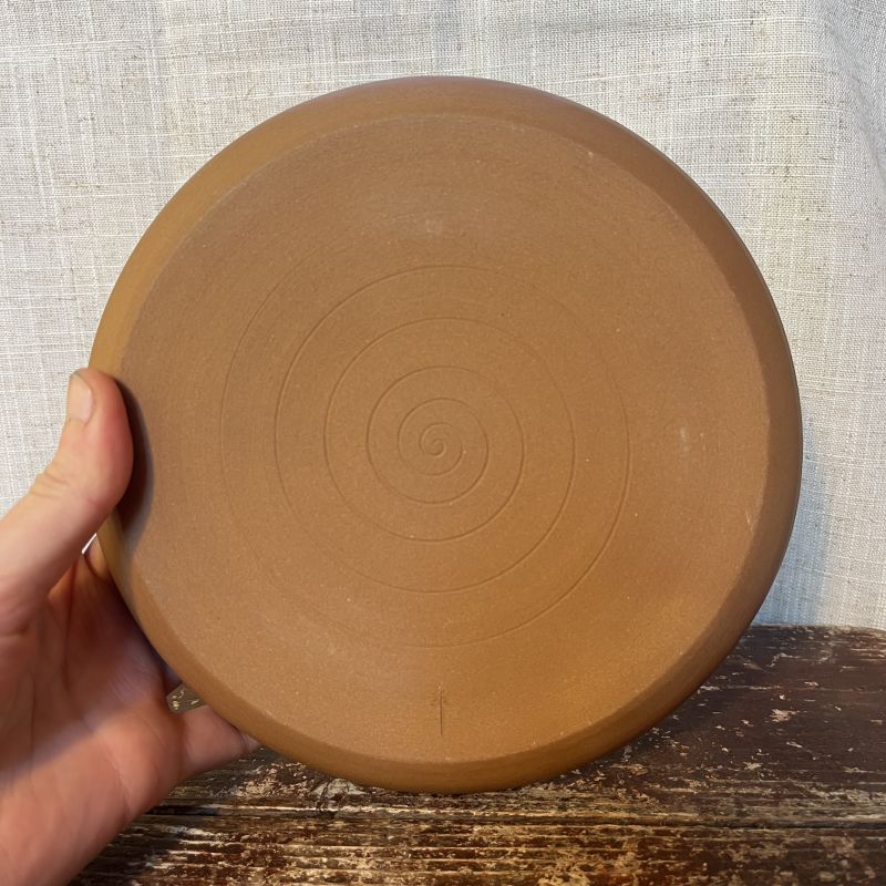 Talířek se spirálou zelenkavý