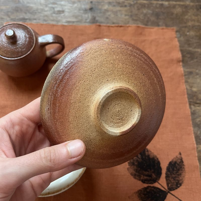 Sada čajového nádobí - konvička, tácek a šálek