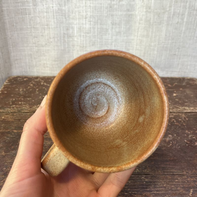 Pár lístečkových hrnků