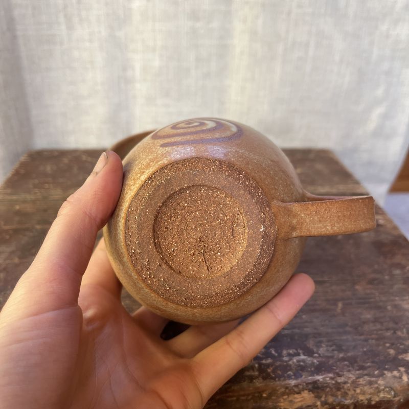 Dvojice hrnků se spirálou