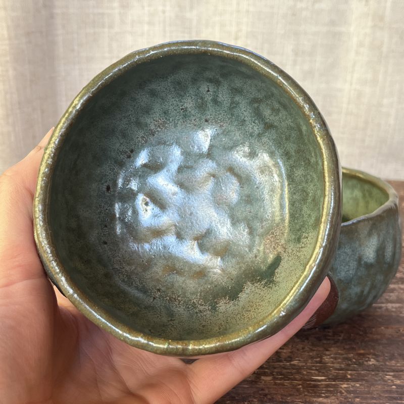 Mačkané kalíšky Louka