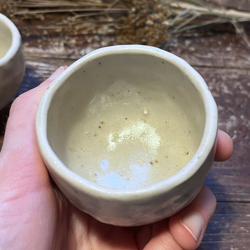 Dvojice mačkaných šálků Cream satin - Tichá louka