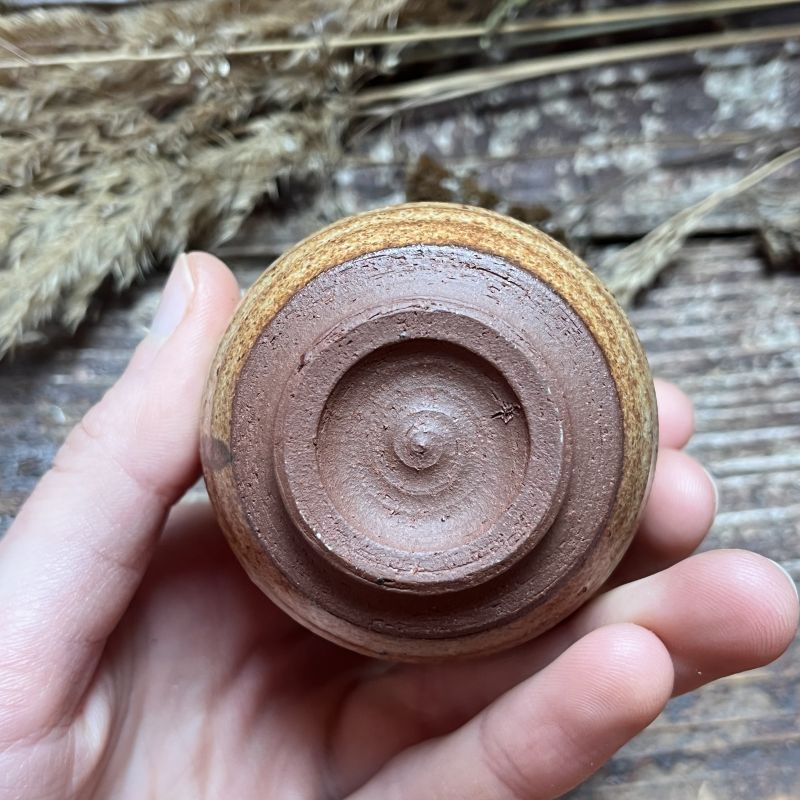 Yunomi šálek Rust s trávou